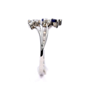 Золотое кольцо с сапфиром