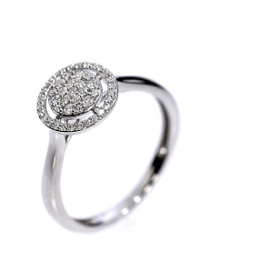 Gold ring with diamonds