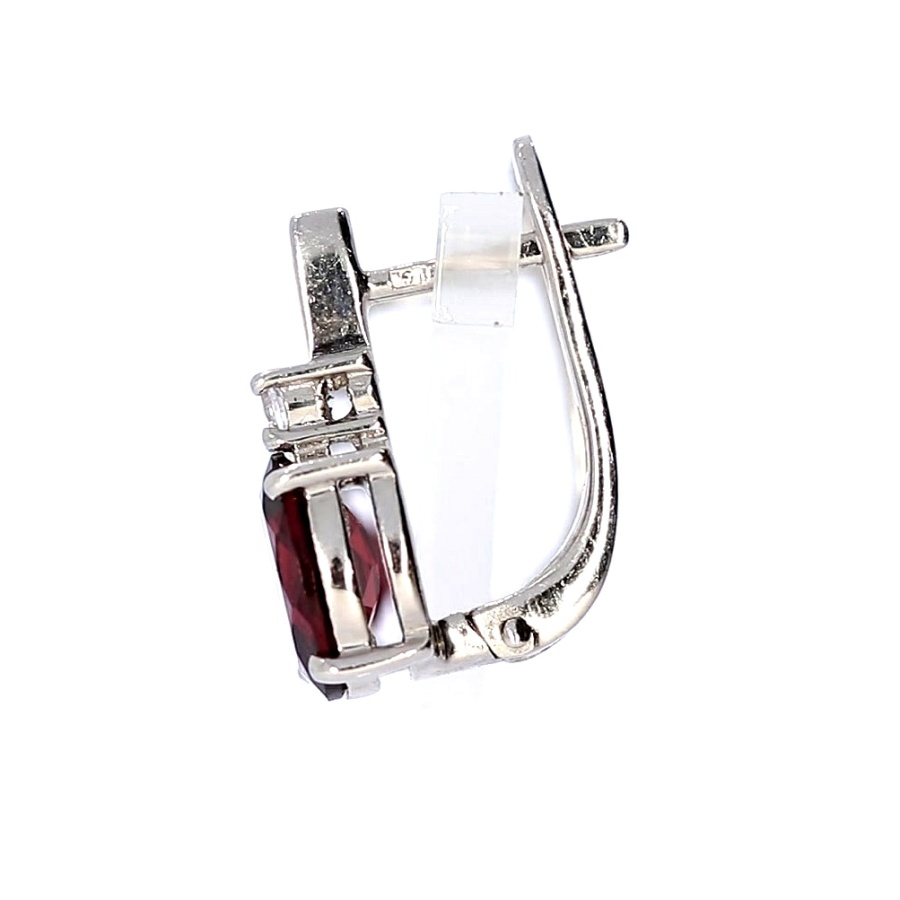 Sidabriniai auskarai su granatu