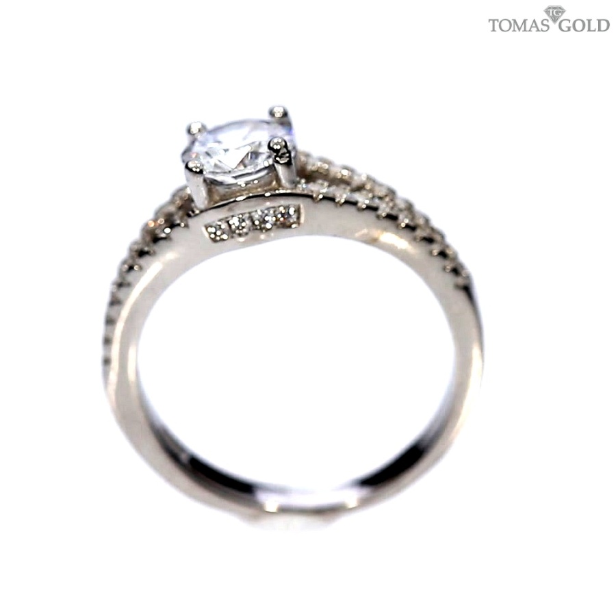 Серебряное кольцо с цирконом