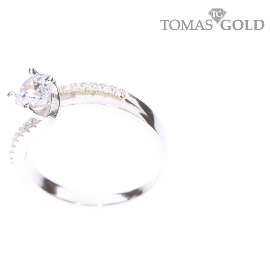 Серебряное кольцо с цирконом