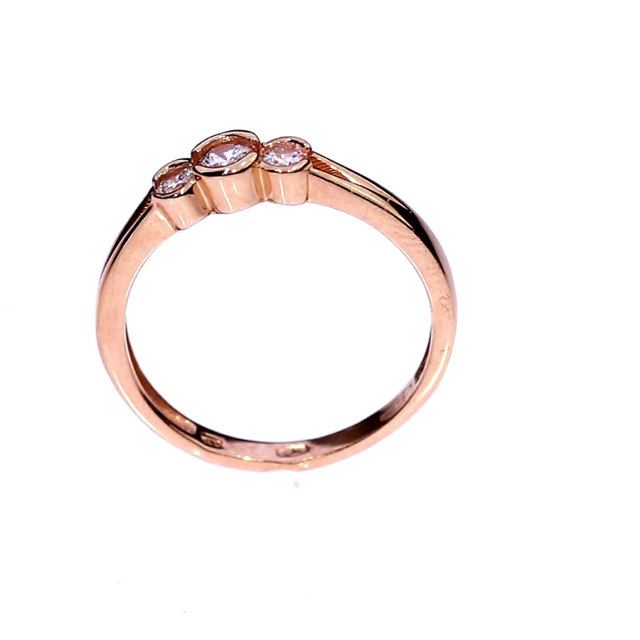 Золотое кольцо с цирконом