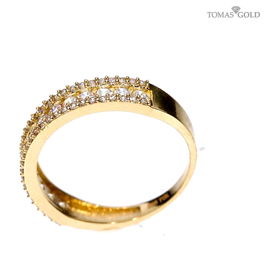 Золотое кольцо с цирконом