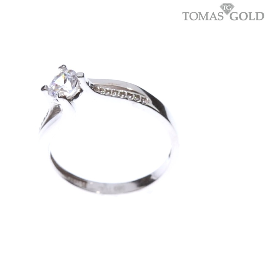 Золотое кольцо с цирконом