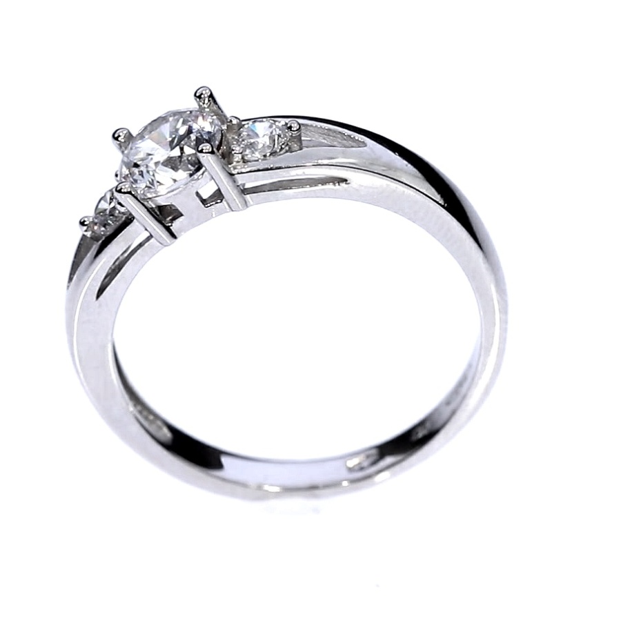 Золотое кольцо с цирконом