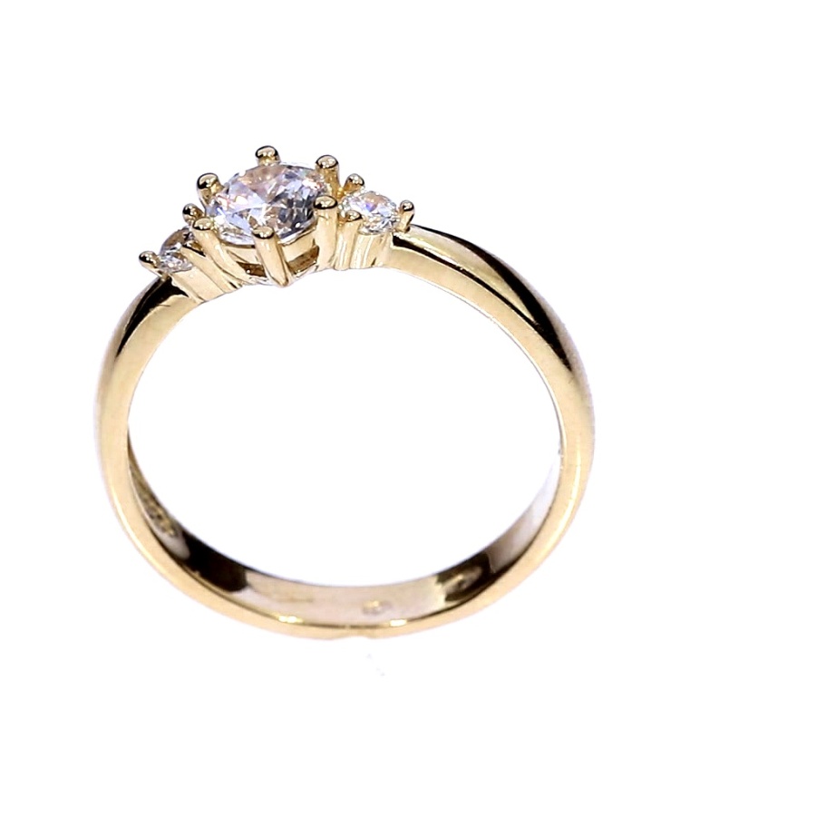 Золотое кольцо с цирконом