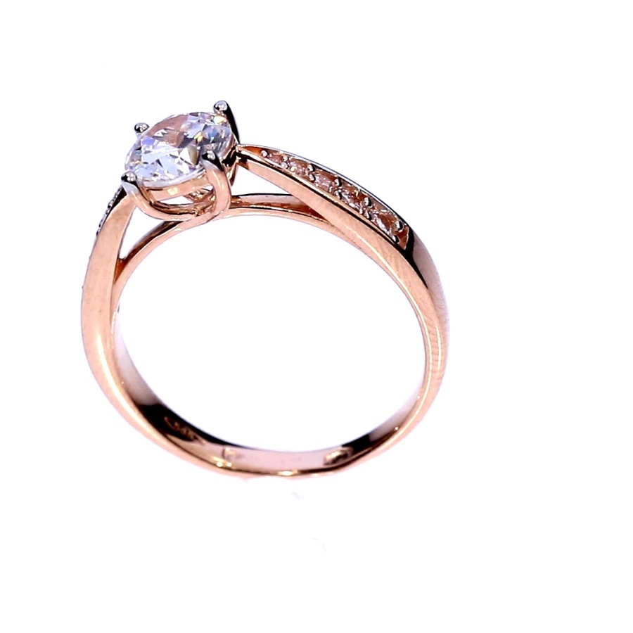 Golden ring with zircon