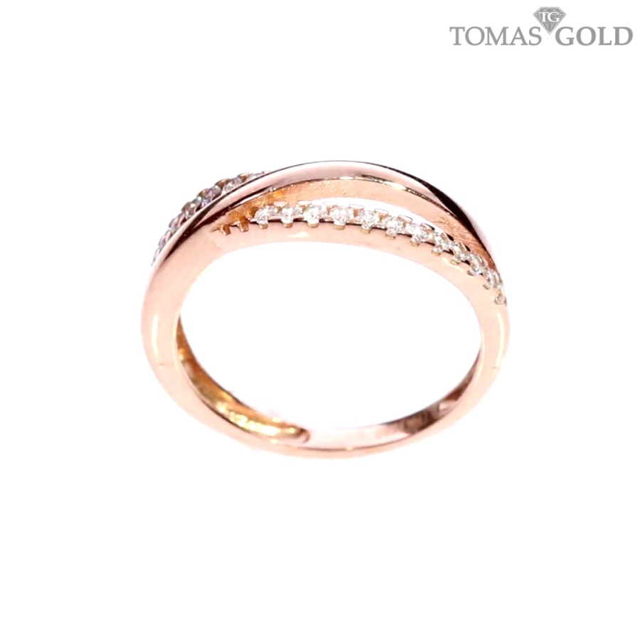 Golden ring with zircon