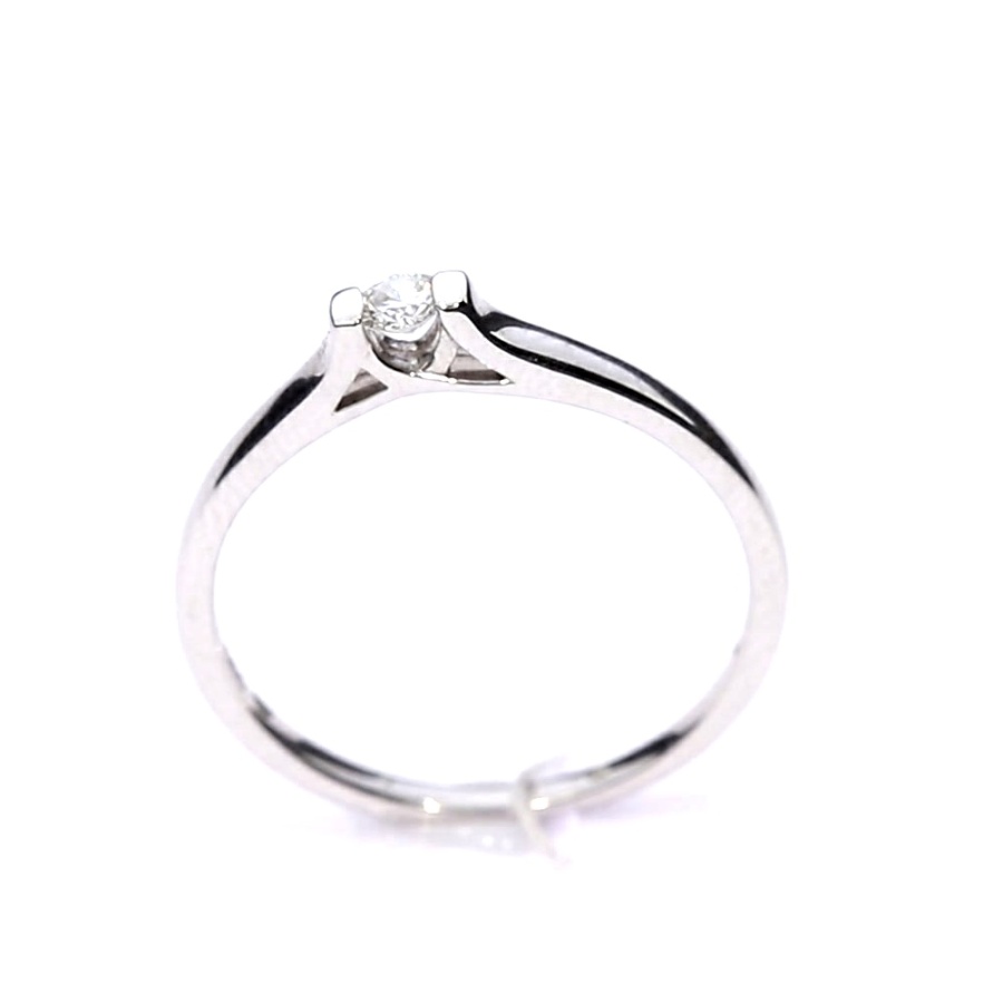 Kuldsõrmus briljandiga