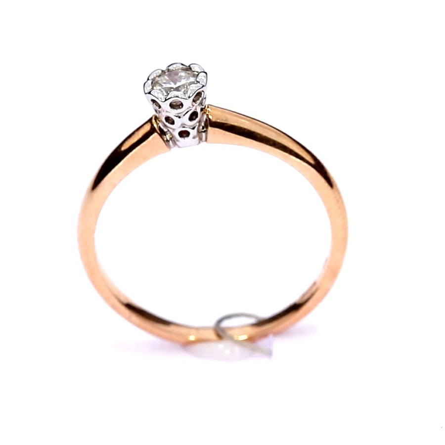 Kuldsõrmus briljandiga